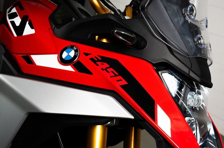 BMW F 450 GS red headlight